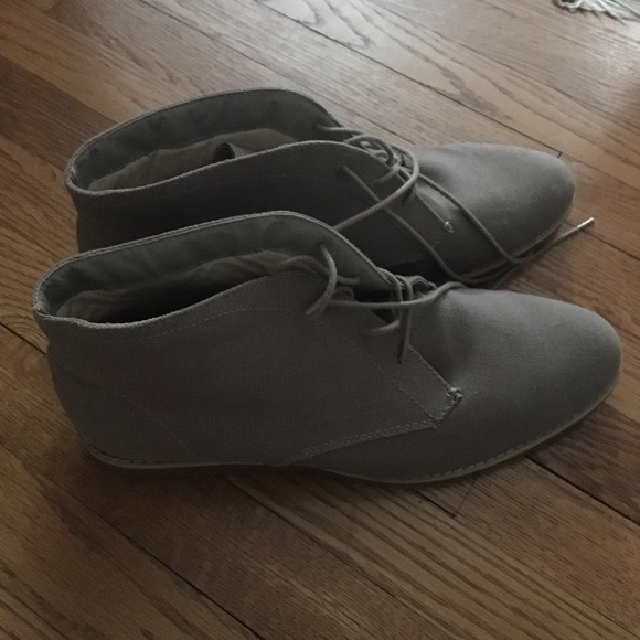 Canvas Chukkas - Picture 3 of 3